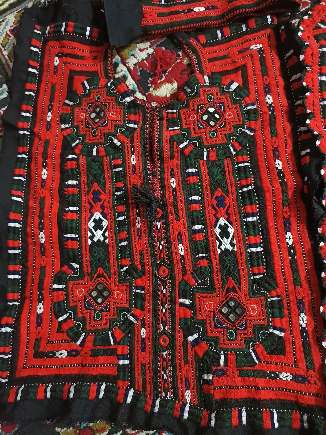 فروشی|لباس|سراوان, |دیوار