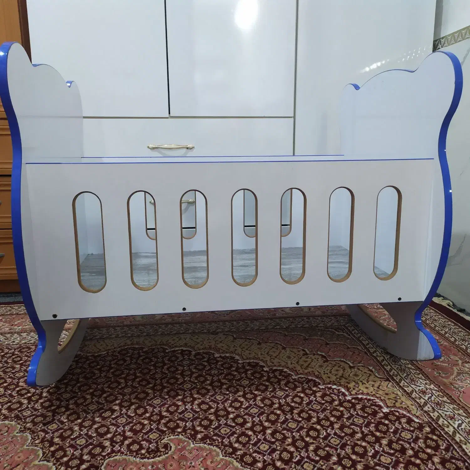 گهواره|تخت و صندلی بچه|اردبیل, |دیوار