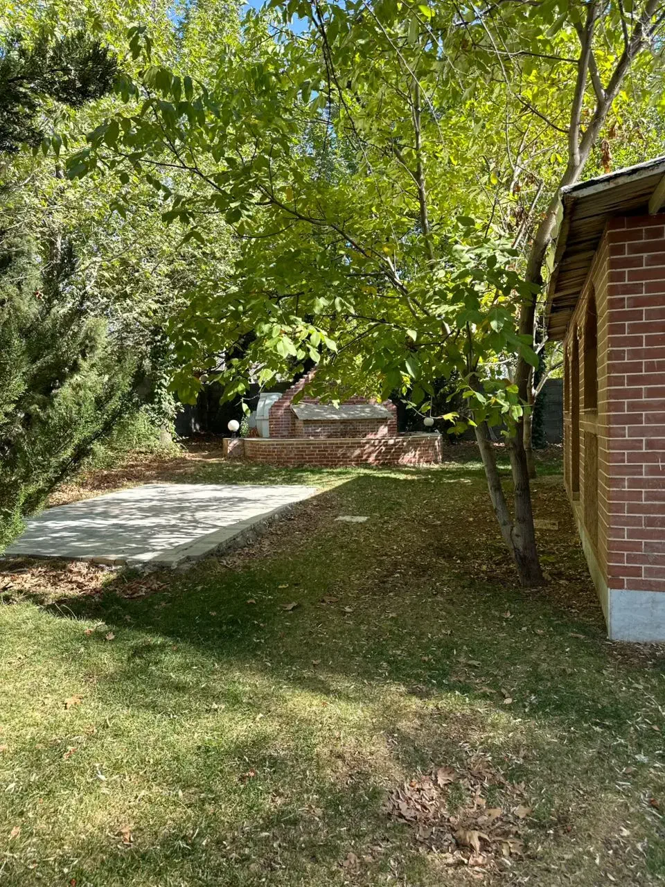 استخر آب گرم در ویلا|اجارهٔ کوتاهمدت ویلا و باغ|همایجان, |دیوار