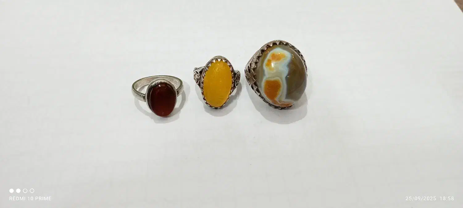 انگشتر  با کفتر معاوضه دارم  یا مرغ تخم گذار|جواهرات|میبد, |دیوار