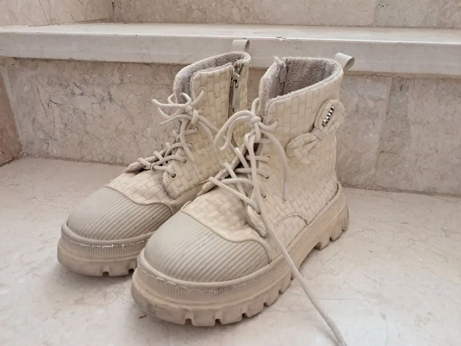 نیم بوت دخترانه|کیف، کفش، کمربند|تربت جام, والفجر|دیوار