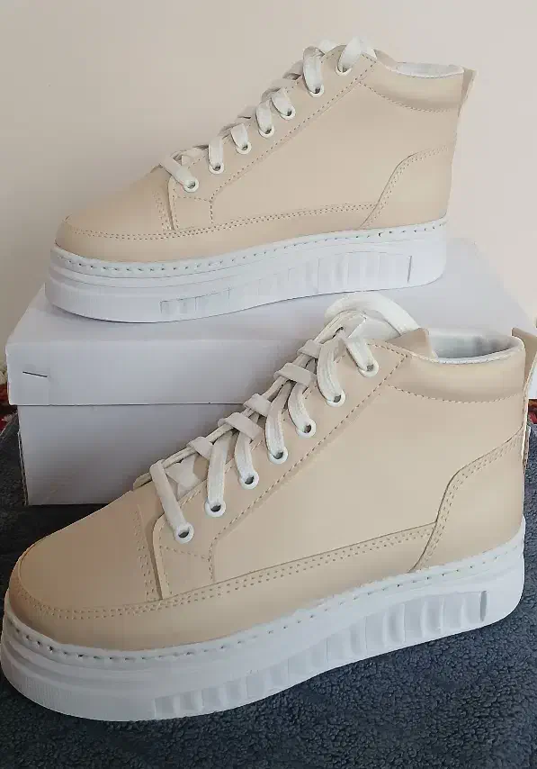 نیم پوتین زنانه و کفش بچگانه|کیف، کفش، کمربند|تبریز, |دیوار