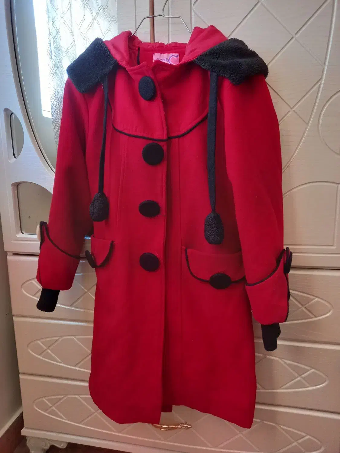 پالتو وبارونی وهودی|لباس|پاکدشت, پاکدشت (مامازند)|دیوار