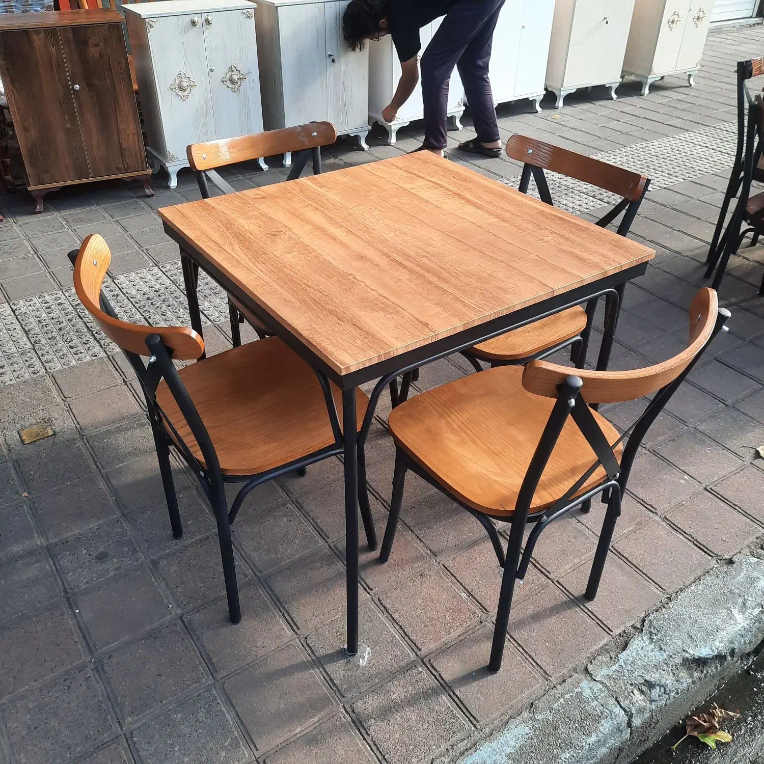 صندلی نهار خوری پشت کمری۴نفره|میز و صندلی غذاخوری|رشت, آزادگان|دیوار