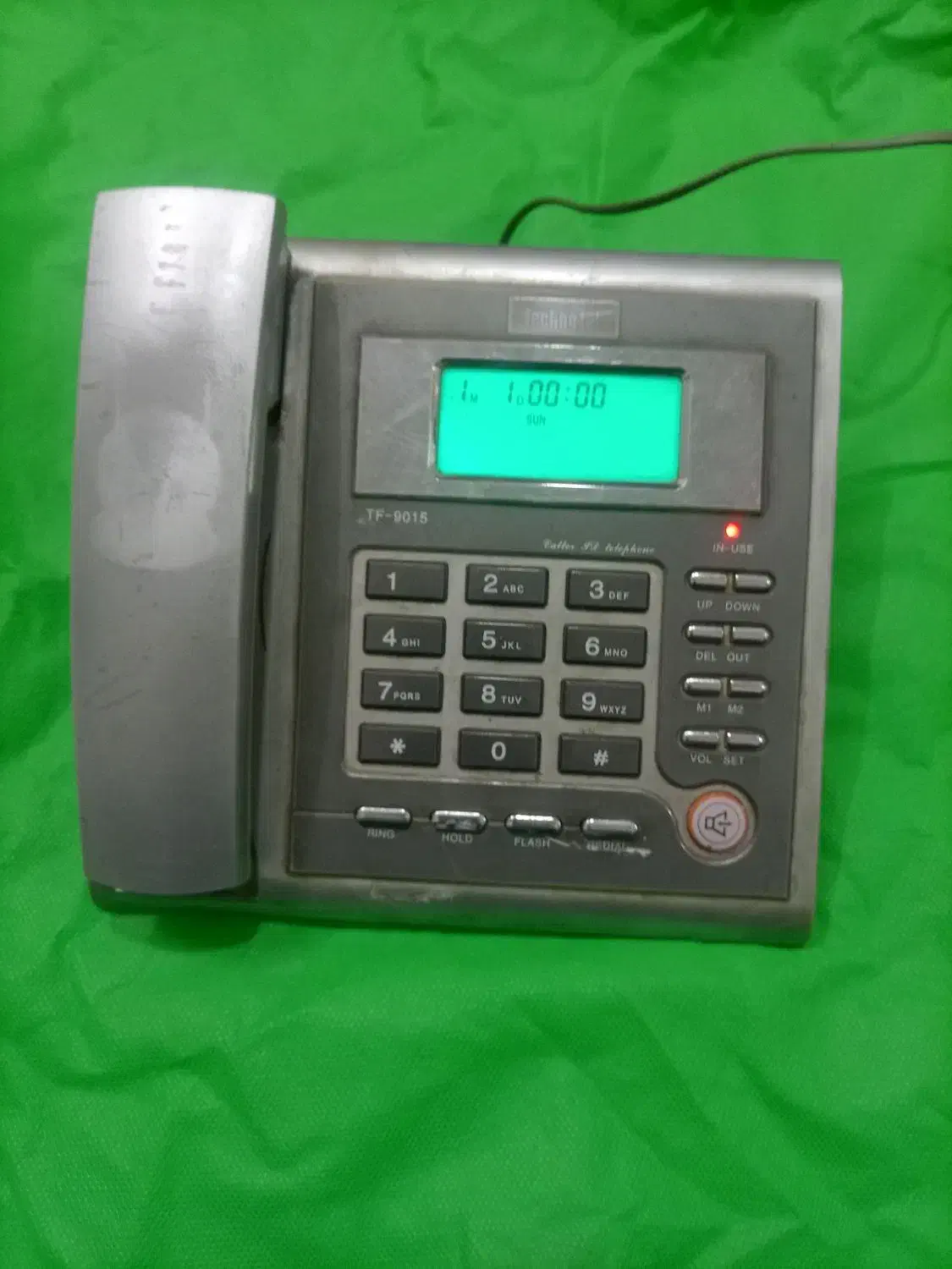 دو عدد تلفن رومیزی درحد نو|تلفن رومیزی|قم, زند آباد|دیوار