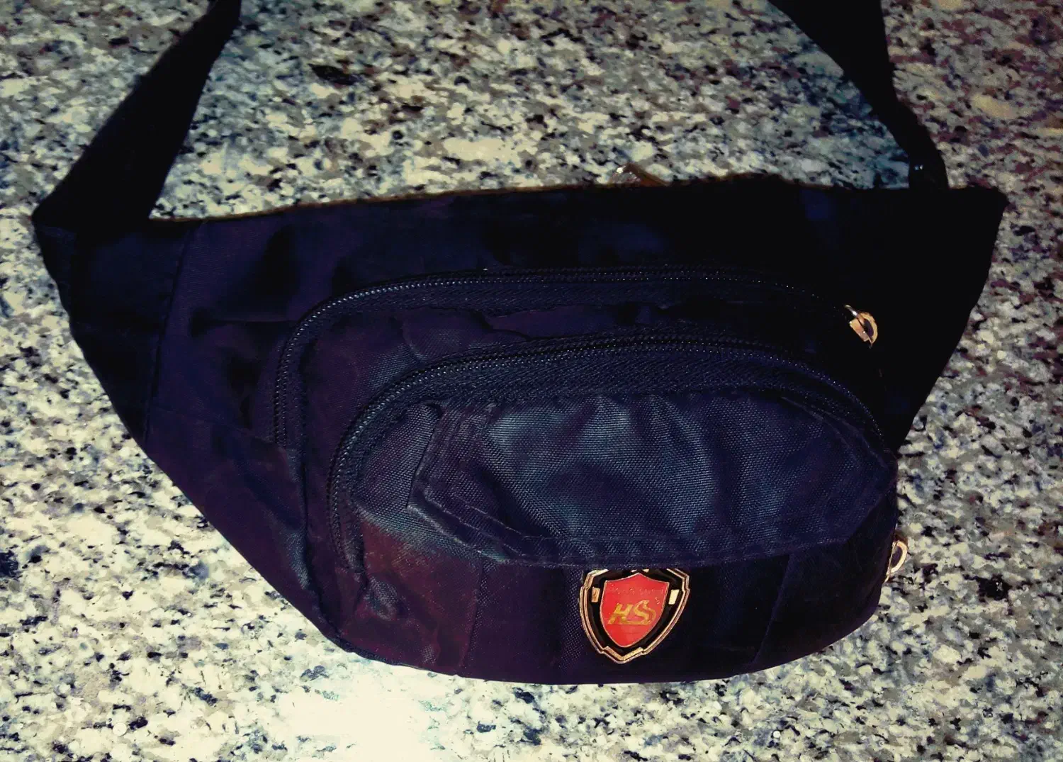 کیف کمری مشکی و جادار|کیف، کفش، کمربند|خمینی‌شهر, |دیوار