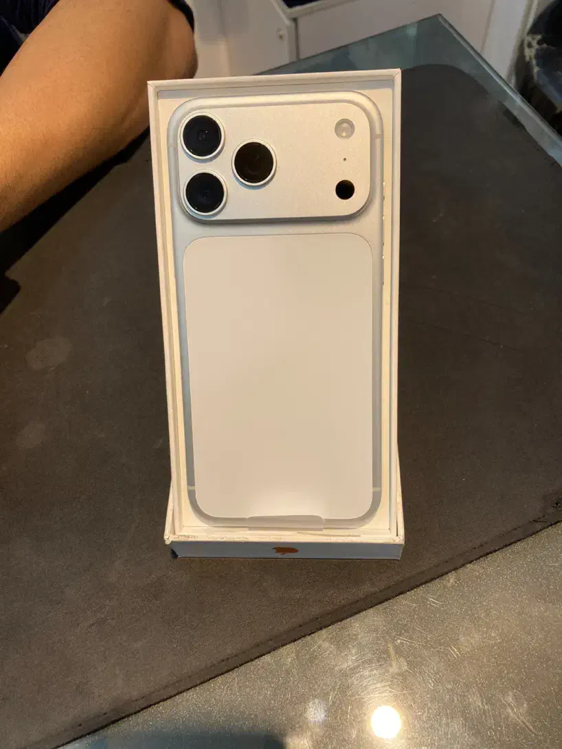 iPhone 17 Pro Max 256 ZAA|موبایل|رشت, حاجی آباد|دیوار