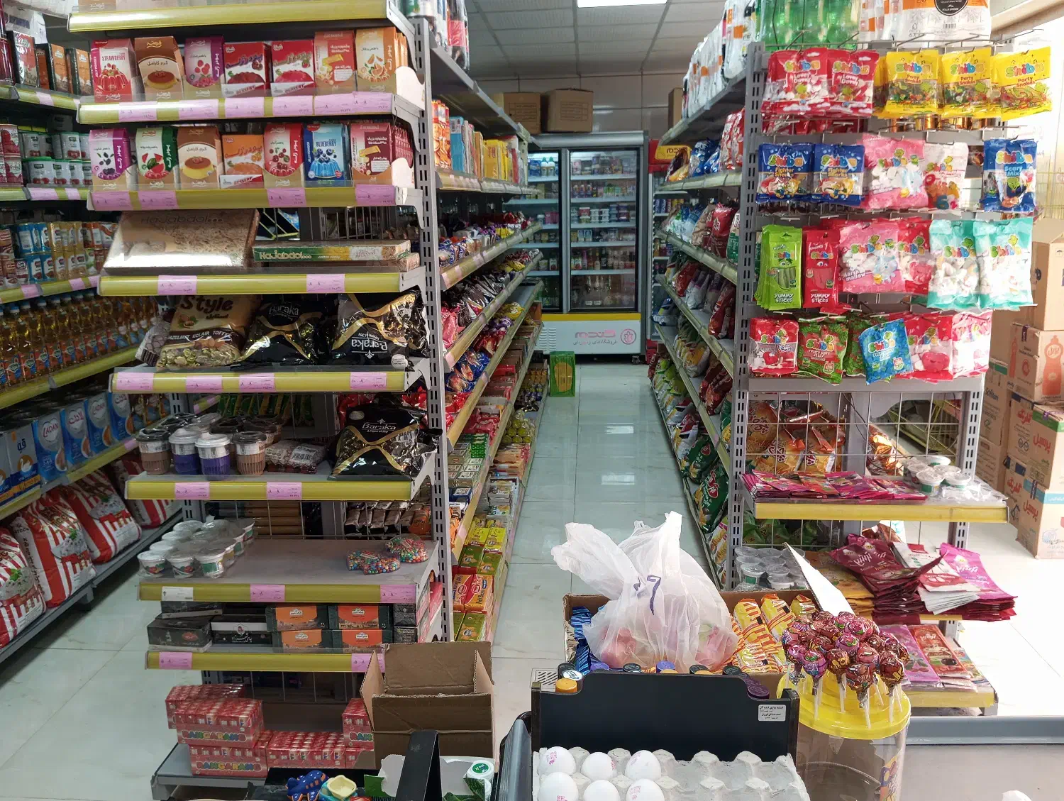 واگذاری فروشگاه مواد غذایی گندم|اجارهٔ مغازه و غرفه|برخوار, |دیوار