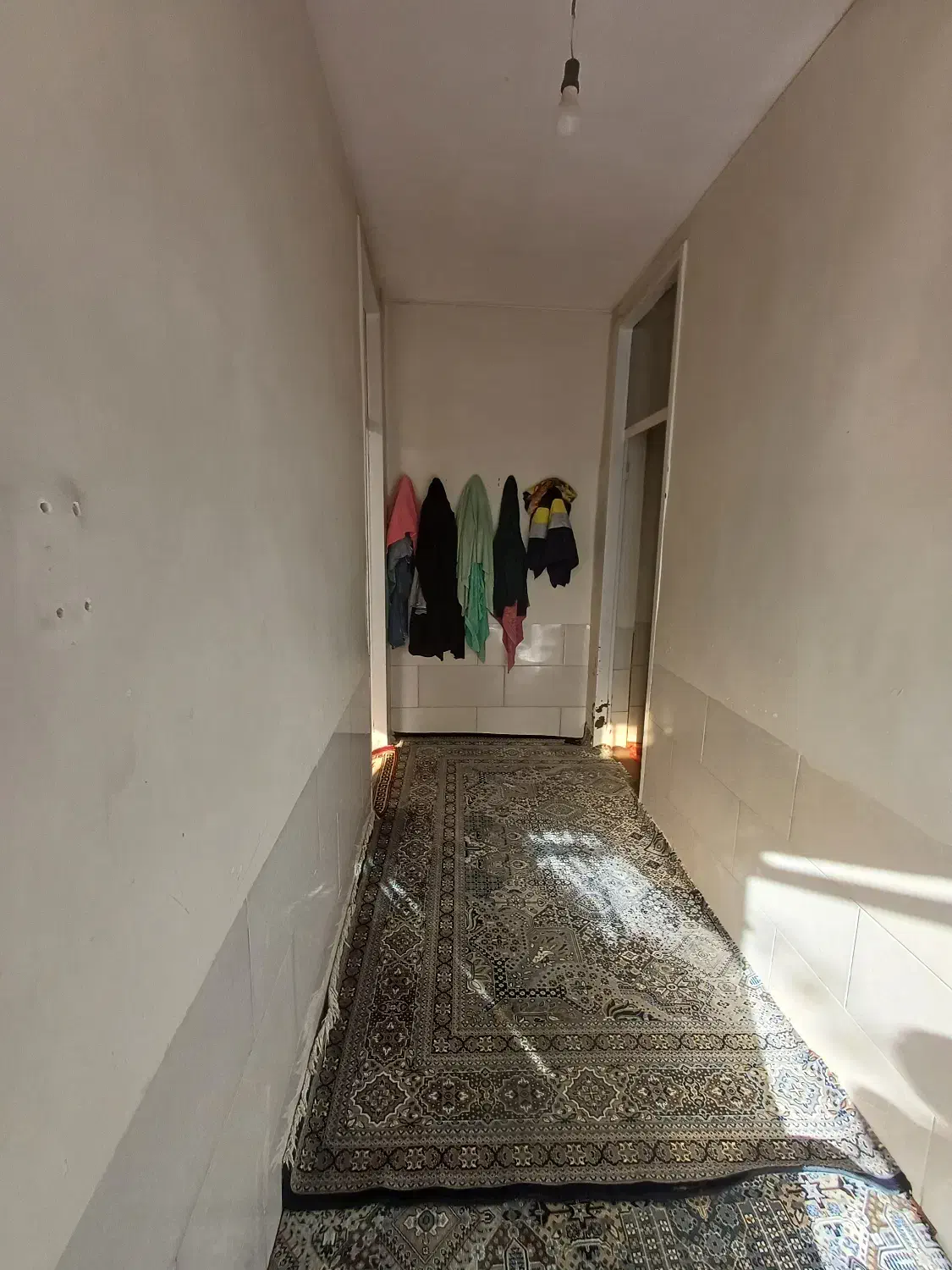 منزل ویلایی ۱۳۰ متری درب حیاط|فروش خانه و ویلا|شیراز, دباغ خانه|دیوار