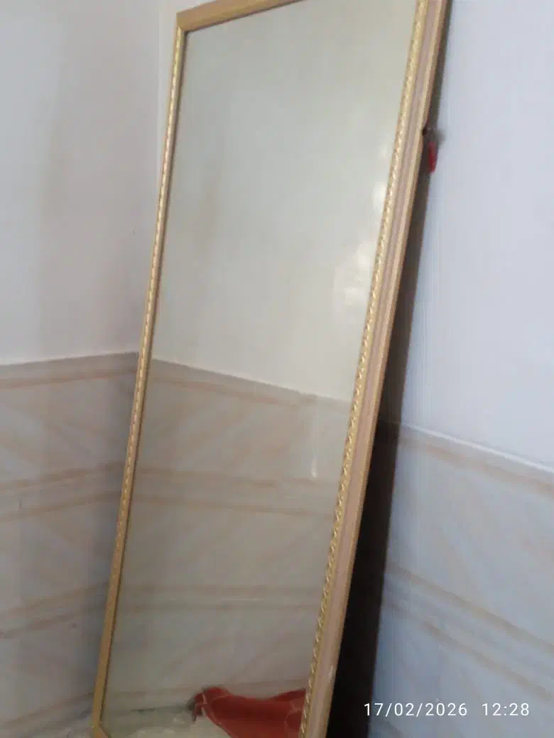 آینه بزرگ|آینه|شیراز, سعدیه شمالی|دیوار