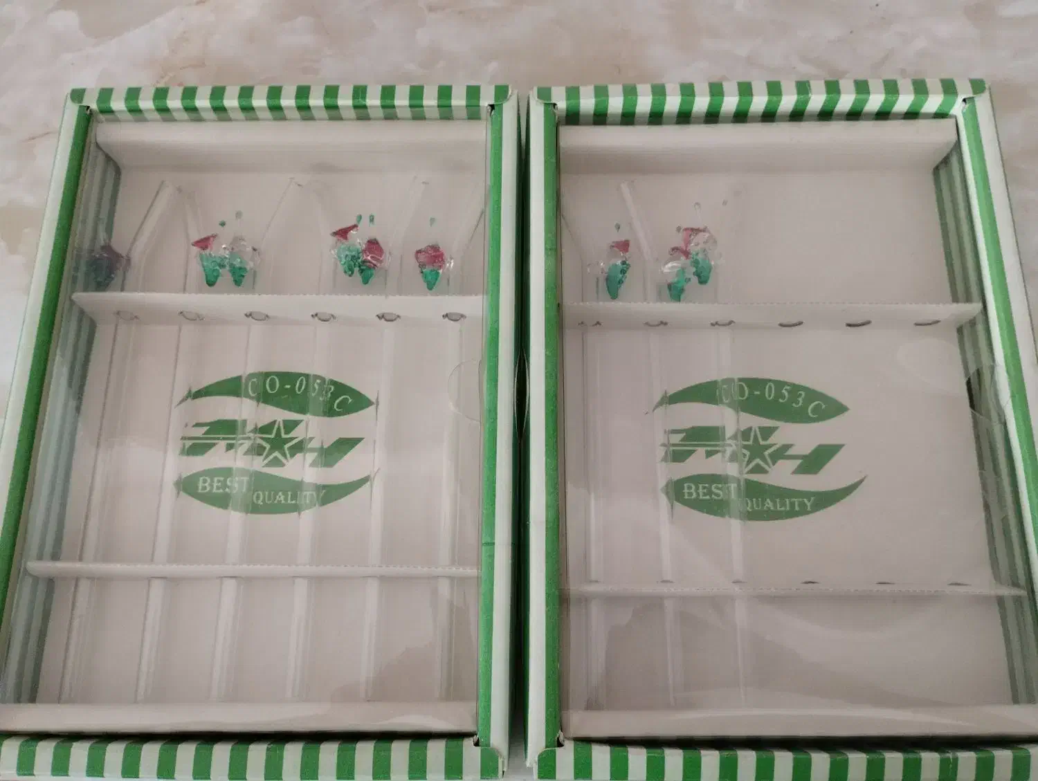 تعدادی ظرف با هم|ظروف سرو و پذیرایی|سمنان, |دیوار