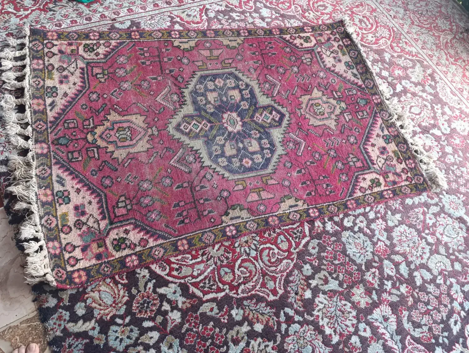 قالیچه دستباف قدیمی|فرش|رشت, حمیدیان|دیوار