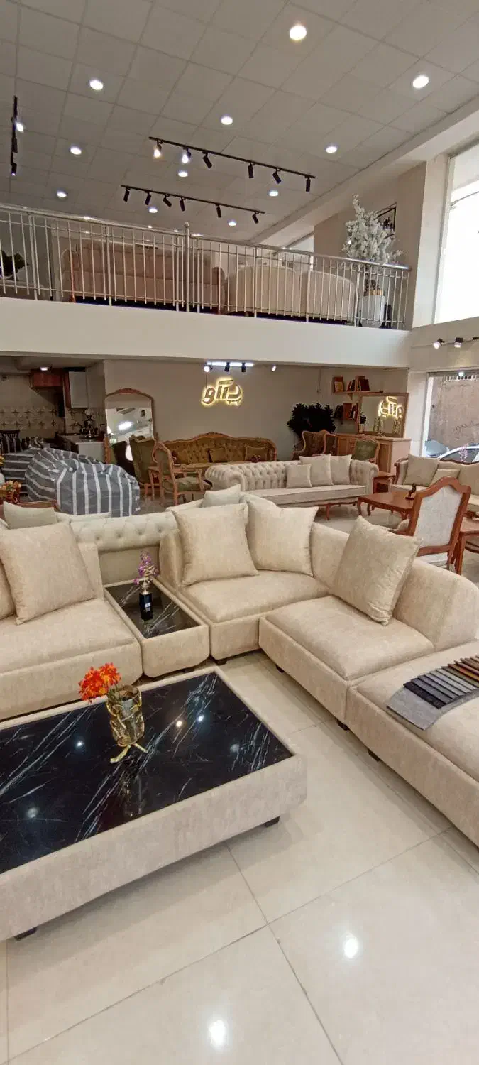 فروشنده خانم فقط دو شیفت|استخدام بازاریابی و فروش|سبزوار, کوی بهار|دیوار