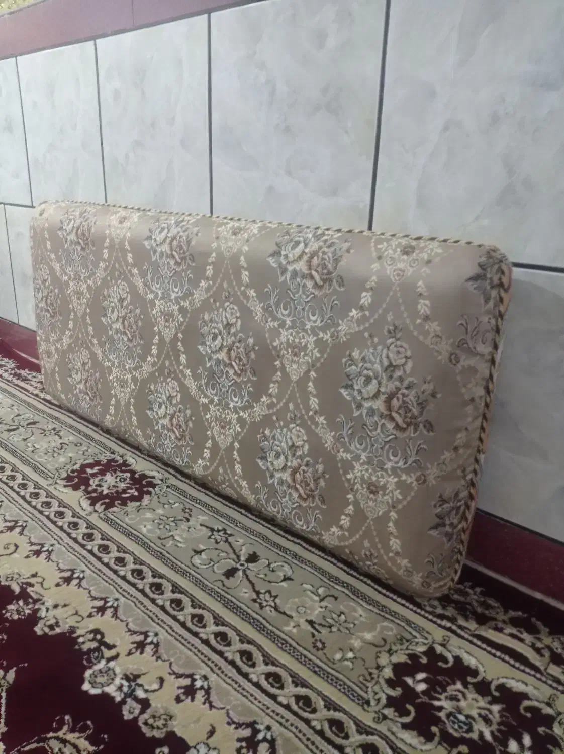 پشتی|پشتی|خرمآباد, |دیوار