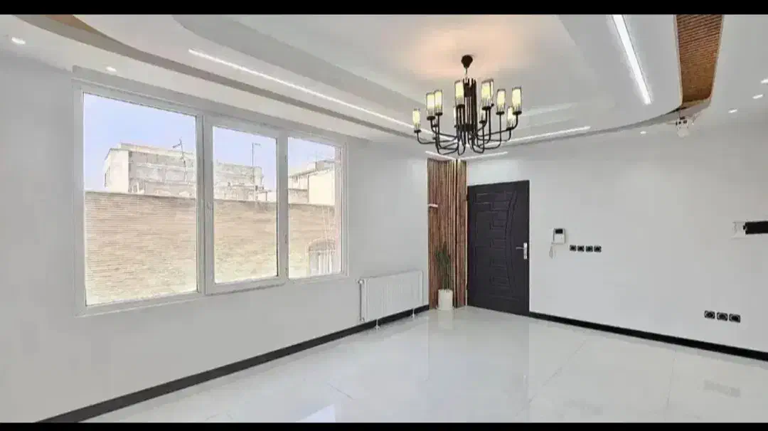 70متر/چهارباغ غربی/سالن پرده خور/فول بازسازی