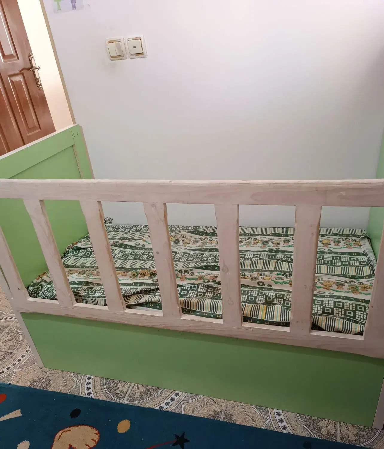تخت کودک از نوزادی تا۸ سالگی سفارشی ساخت وبا کیفیت|تخت و سرویس خواب|آستانه اشرفیه, |دیوار