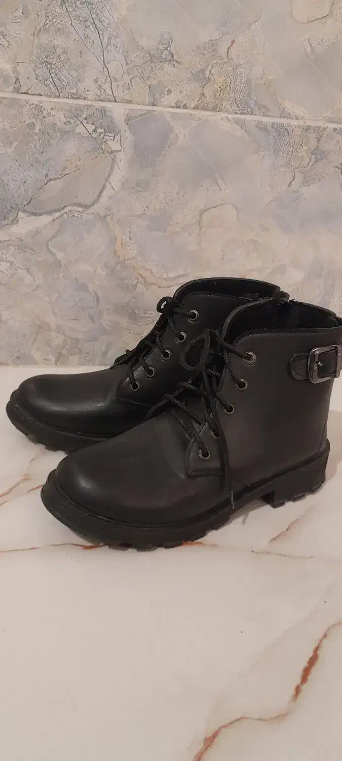 کفش نیم بوت سایز ۳۸|کیف، کفش، کمربند|کلاله, |دیوار