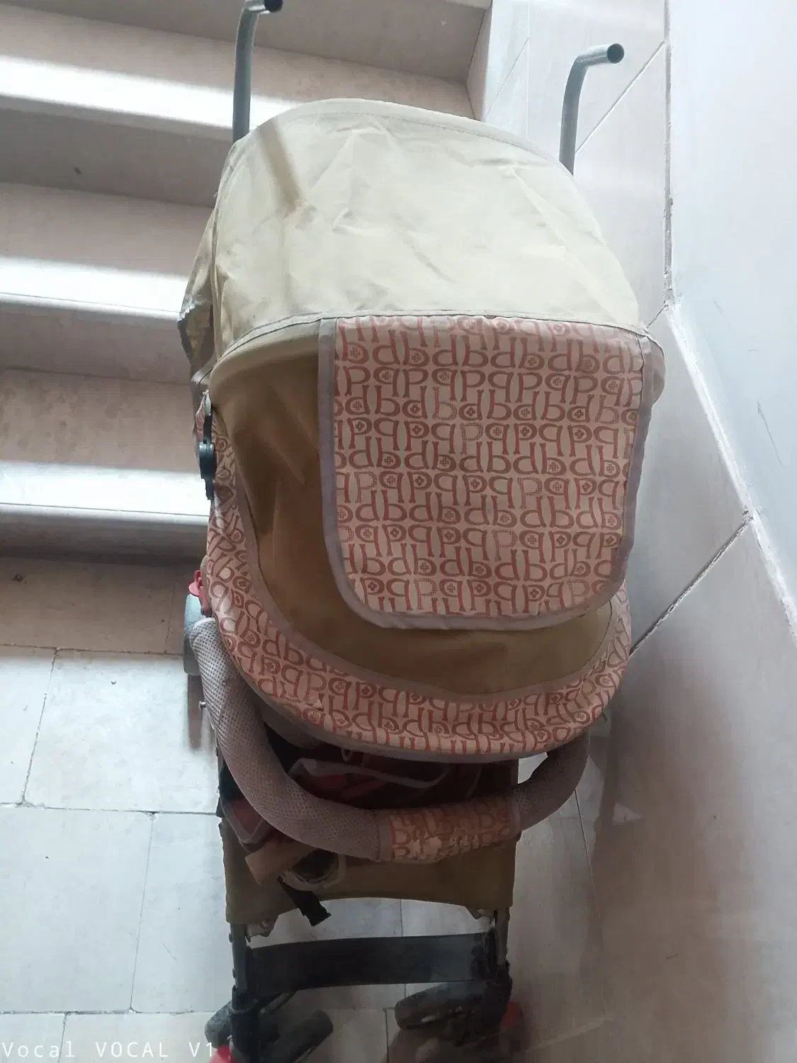 کالسکه عصایی و آغوشی مادر|کالسکه و لوازم جانبی|پاکدشت, پاکدشت (مامازند)|دیوار