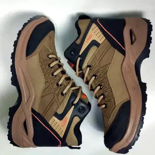 کفش کوهنوردی و کار و پیاده روی|کیف، کفش، کمربند|چابهار, |دیوار