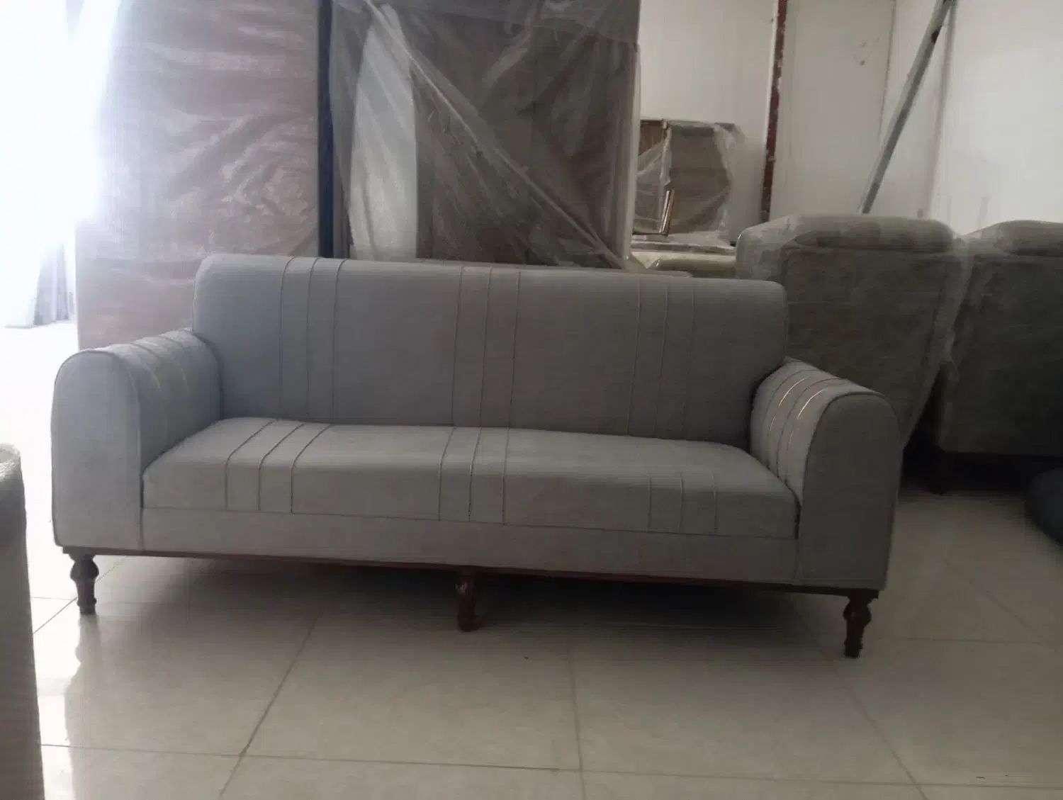 مبل هفت نفره نیو اسکارلت پایه چوبی خراطی|مبلمان خانگی و میز عسلی|آبپخش, |دیوار