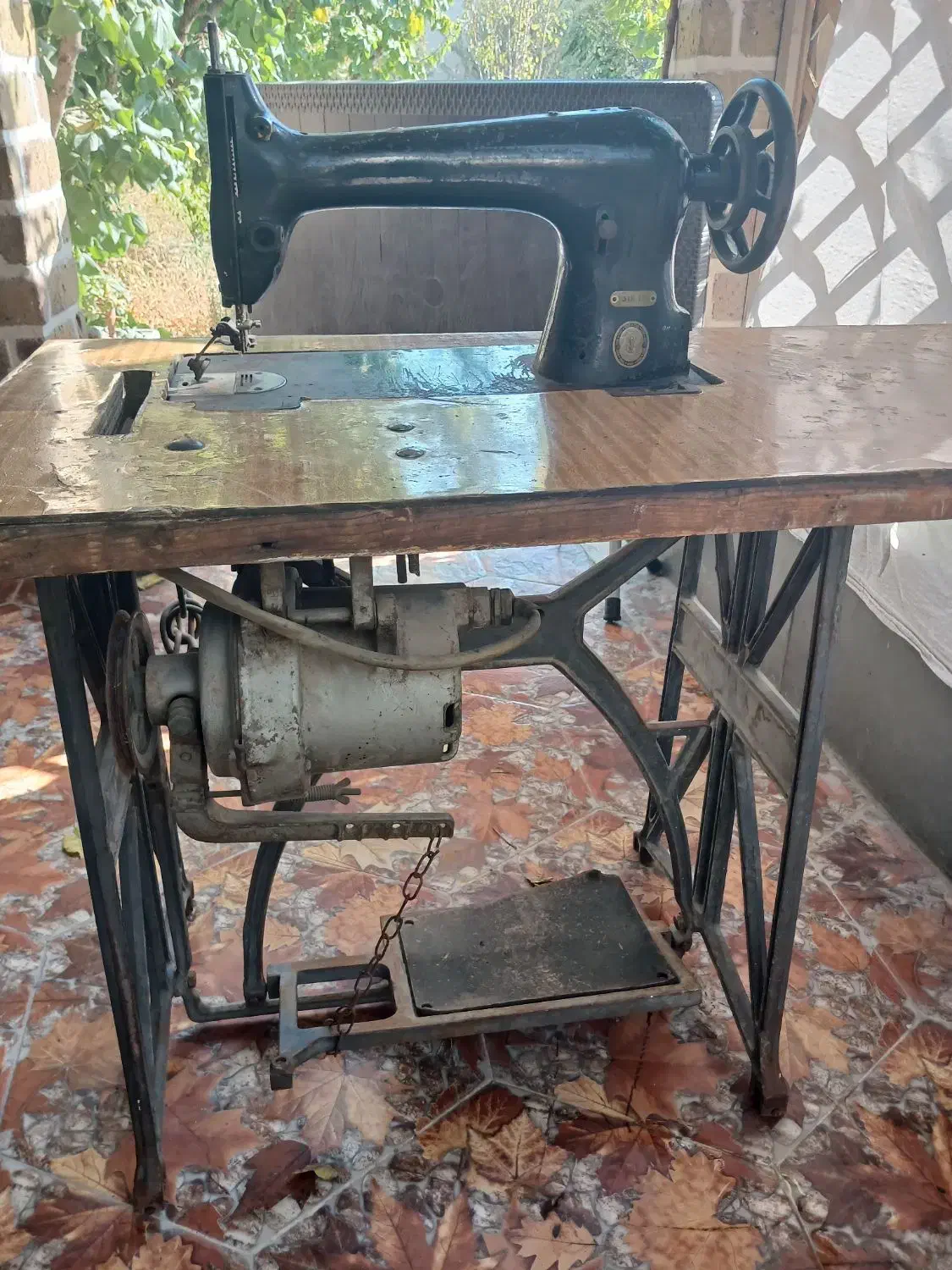 چرخ خیاطی قدیمی دکوری|چرخ خیاطی و ریسندگی|ماهدشت, |دیوار