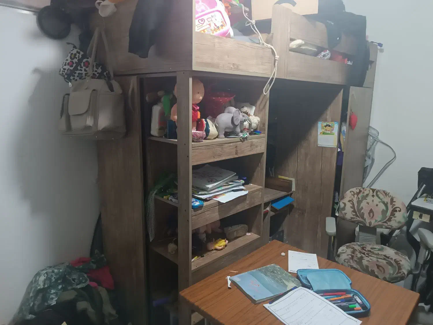 کمد نوجوان باتخت ومیز|تخت و سرویس خواب|فردیس, شهرک شهید حسینی|دیوار