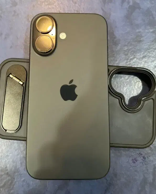 16 normal مشکی فروش فوری|موبایل|سیرجان, |دیوار