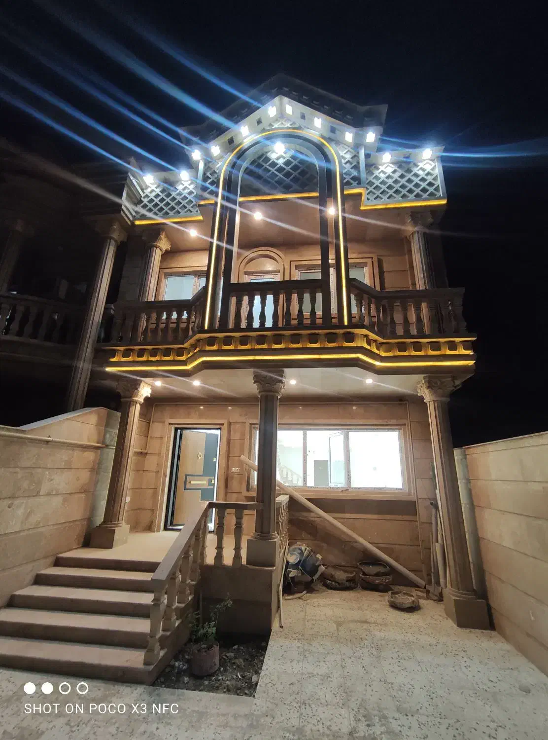 ویلایی سنددار کلید اول 230 متر بنا موقعیت معلم|فروش خانه و ویلا|آزادشهر, |دیوار