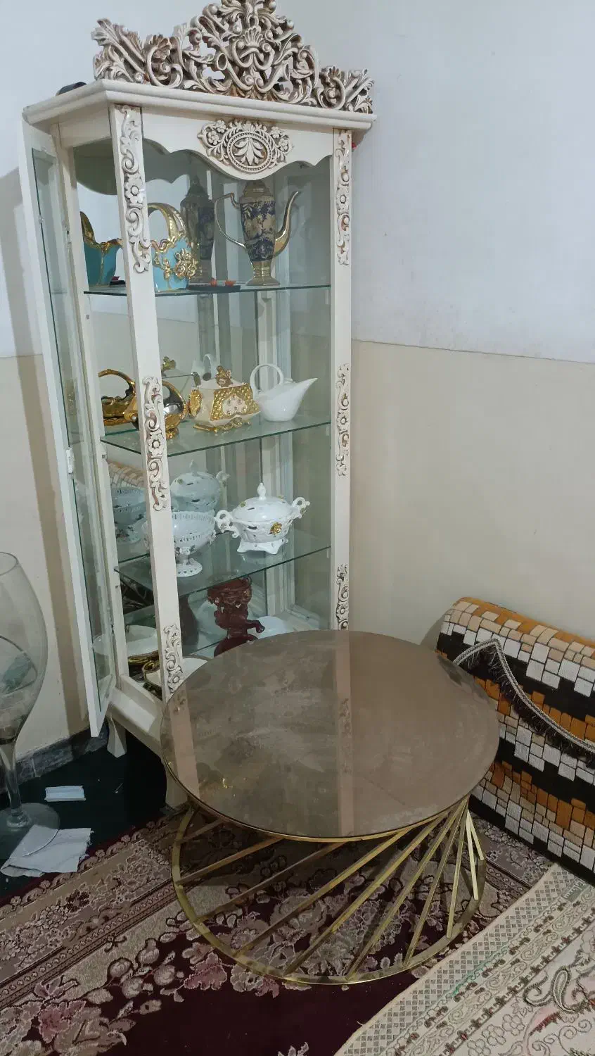 تخت آهنی،،بوفه،،|مبلمان خانگی و میز عسلی|زابل, |دیوار