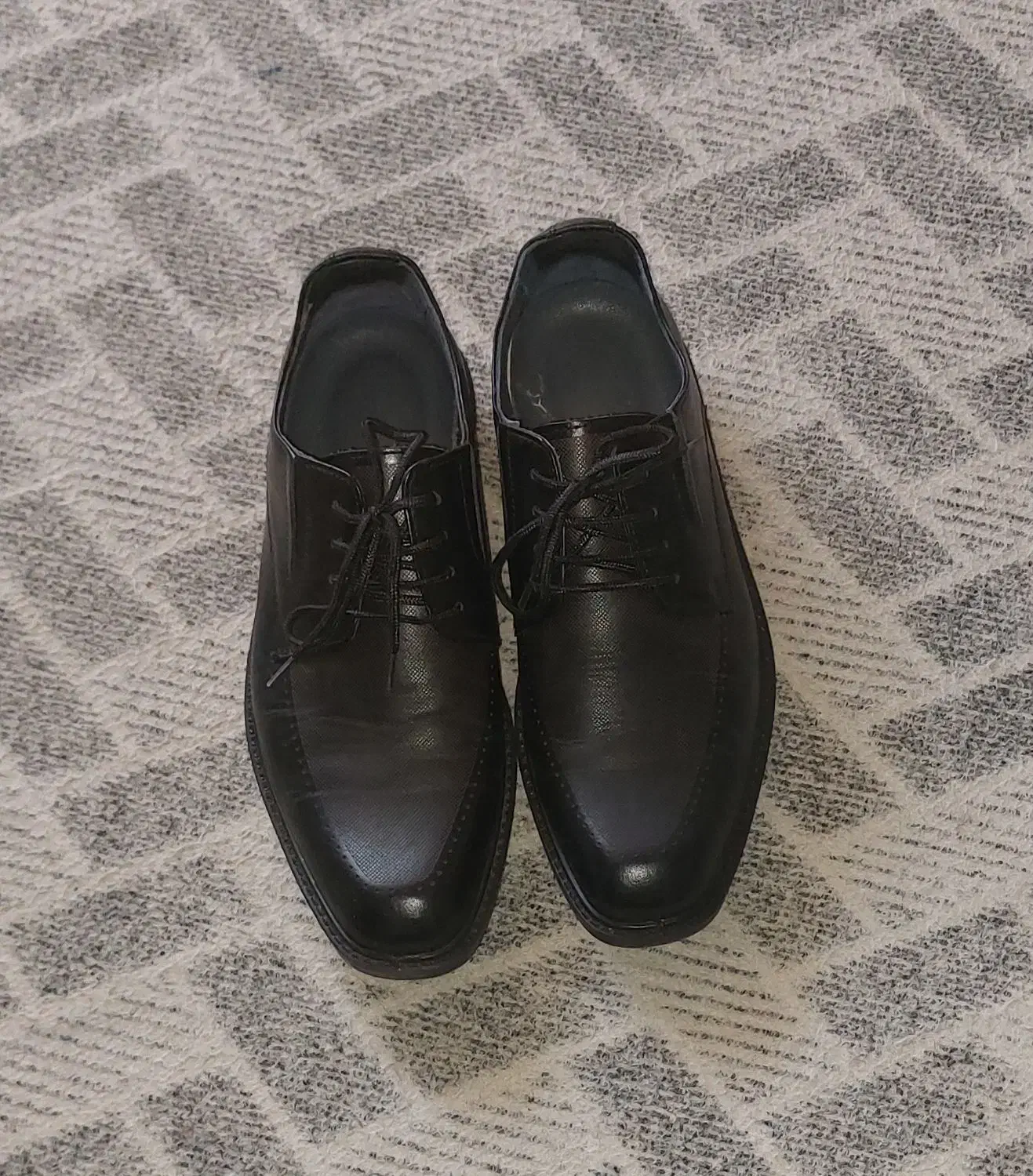 کفش|کیف، کفش، کمربند|کارون, |دیوار