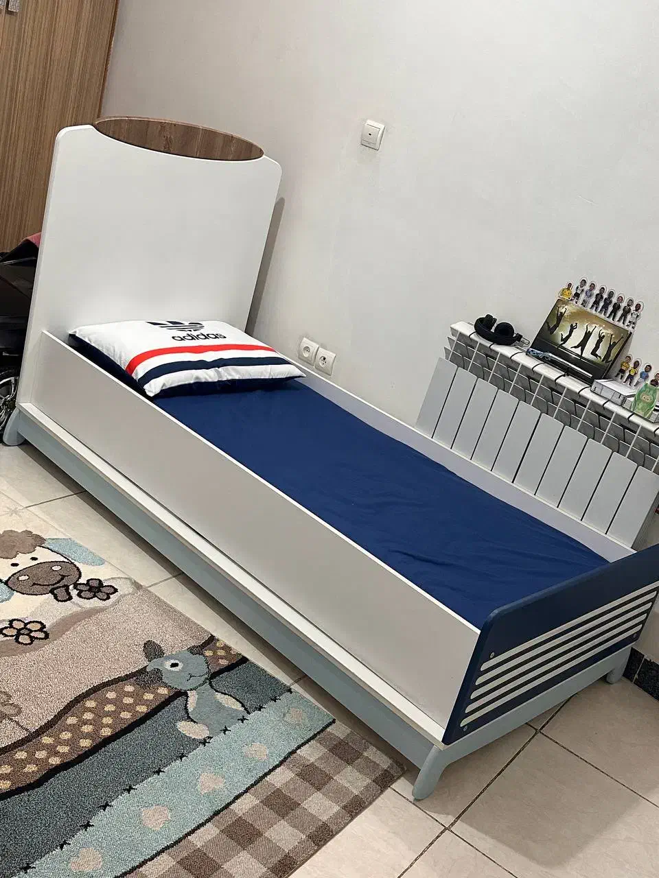 تخت نوجوان|تخت و صندلی بچه|پیشوا, |دیوار