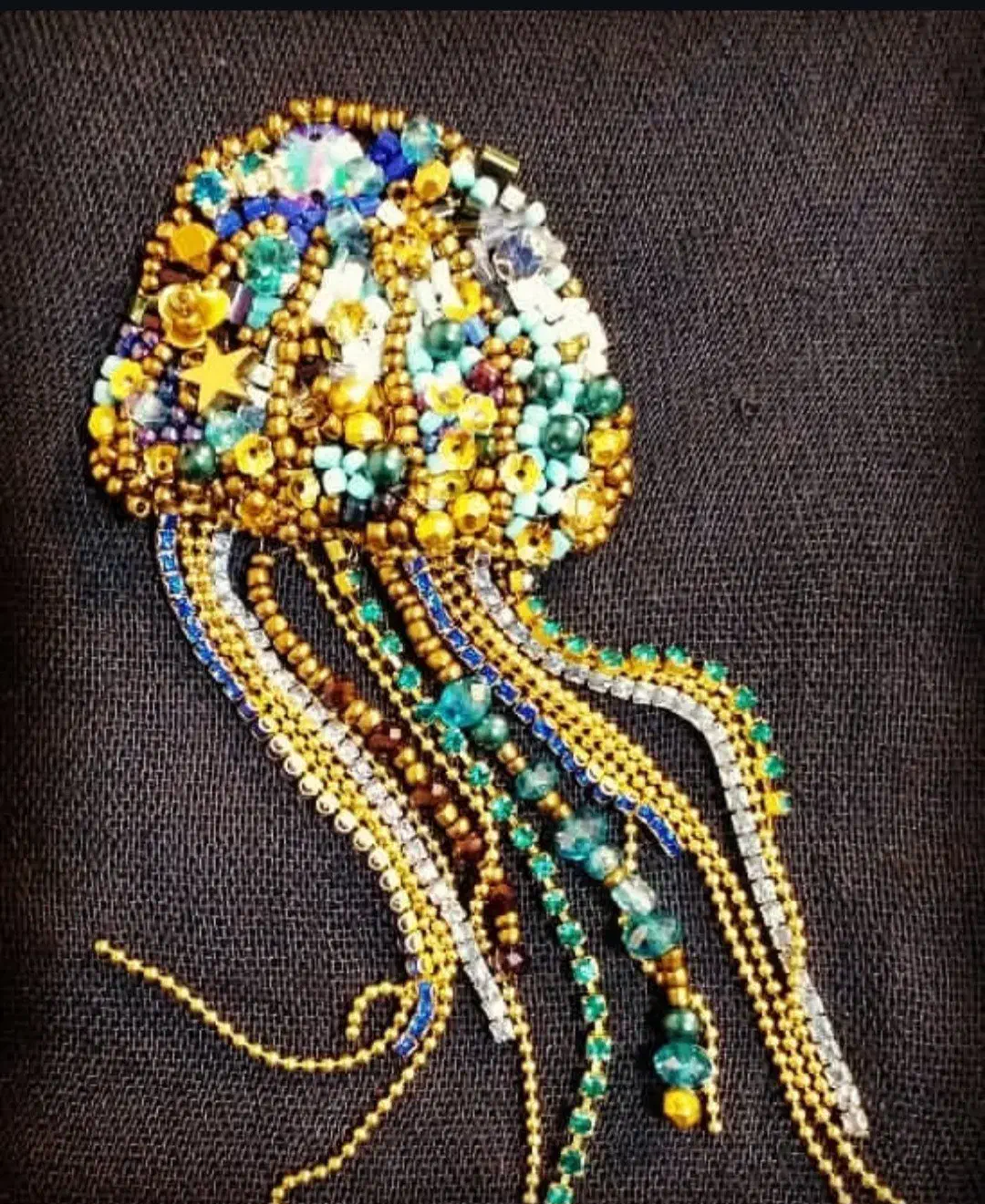 جواهردوزی|لباس|میانه, |دیوار