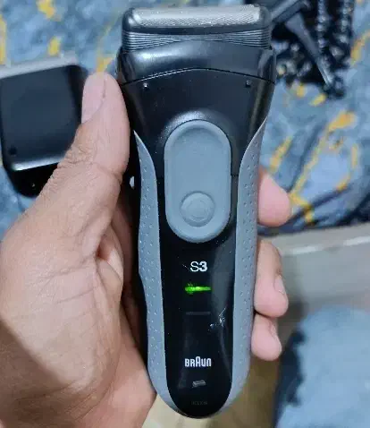 ریش‌تراش براون سری ۳- ضد آب - سالم و فونکشنال|آرایشی، بهداشتی، درمانی|شیراز, کفترک|دیوار