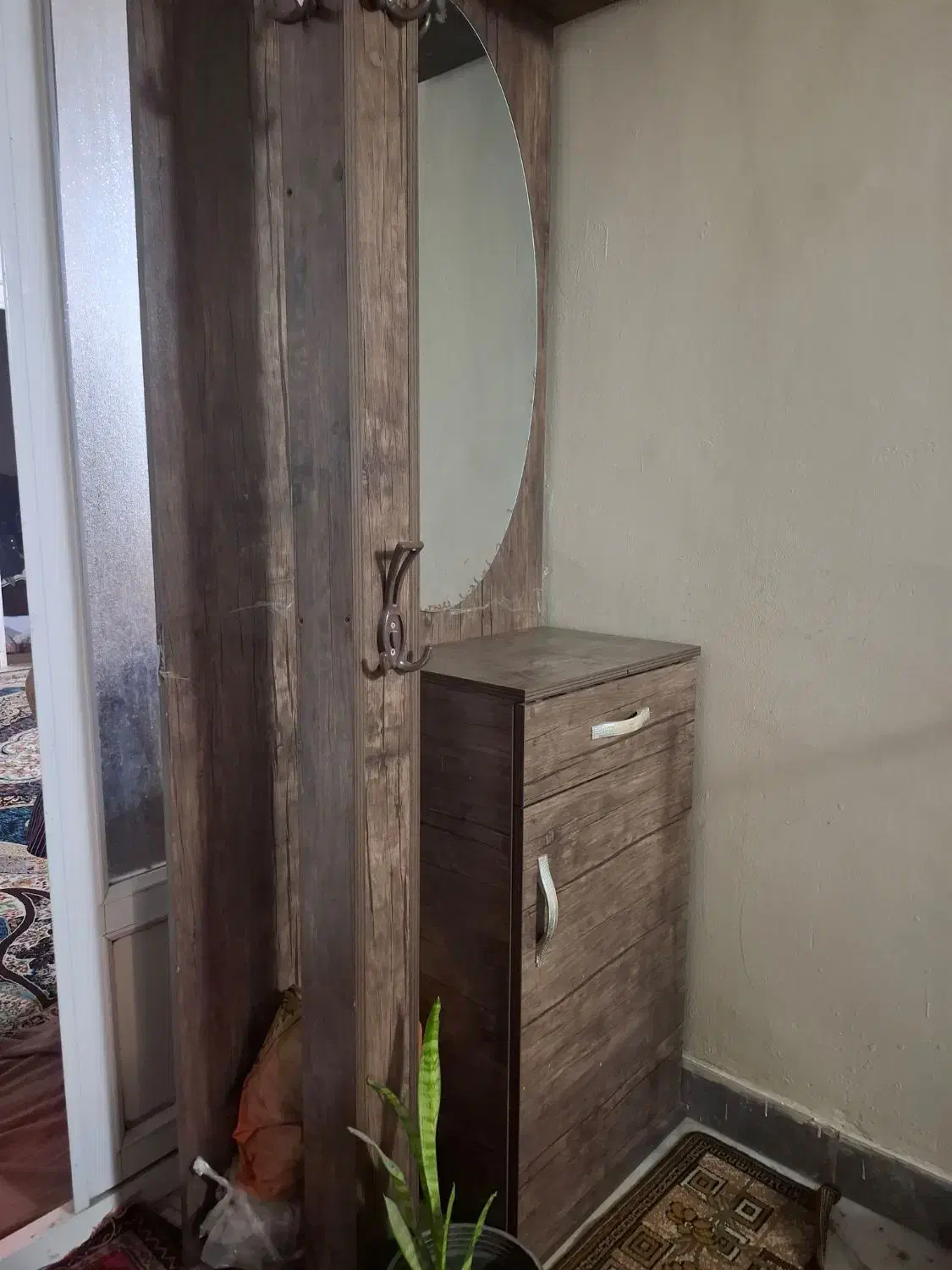 جاکفشی|جاکفشی، کمد، دراور|گرگان, |دیوار