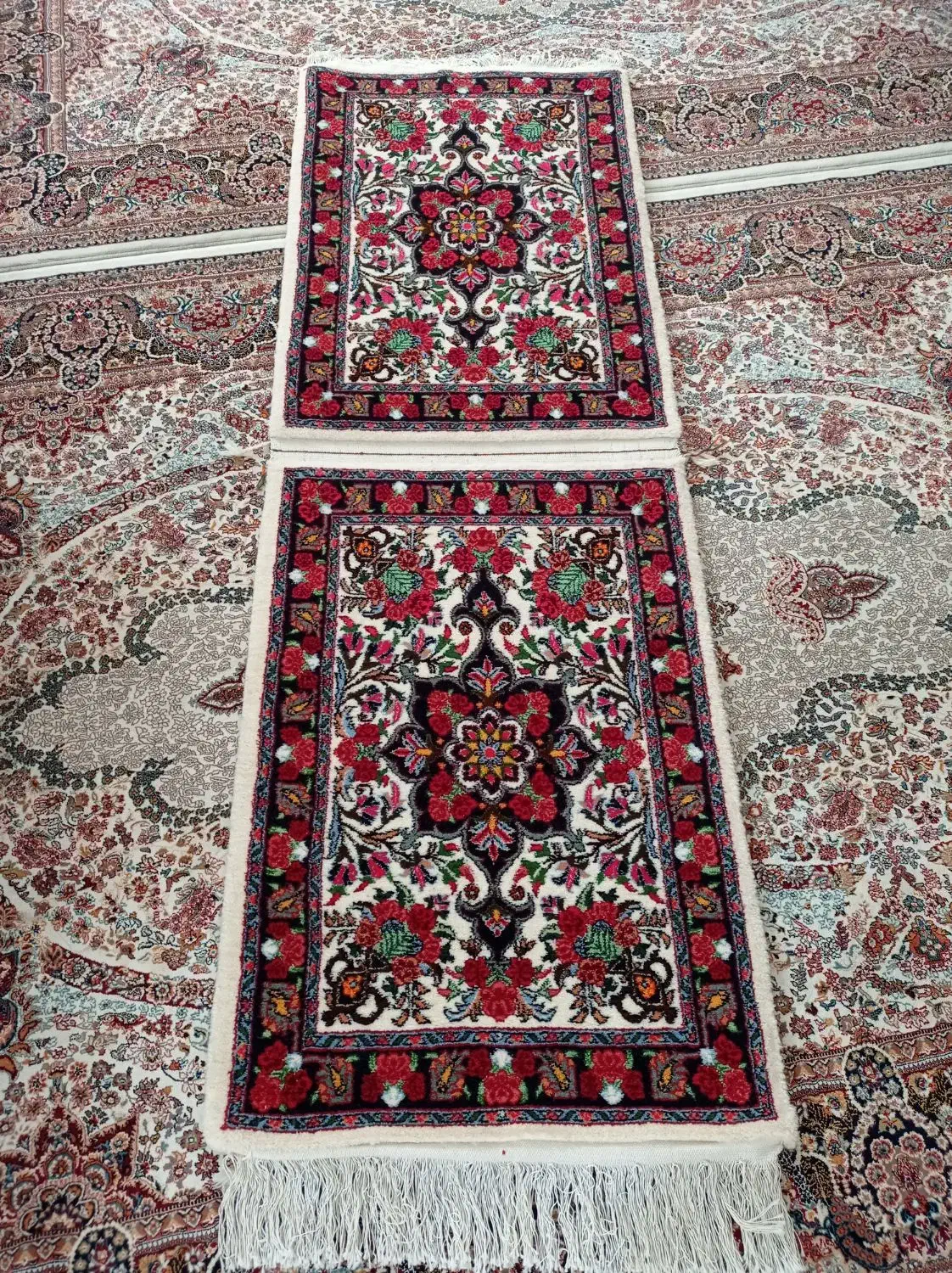 یک جفت فرش نقشه بیجار|فرش|سنندج, |دیوار