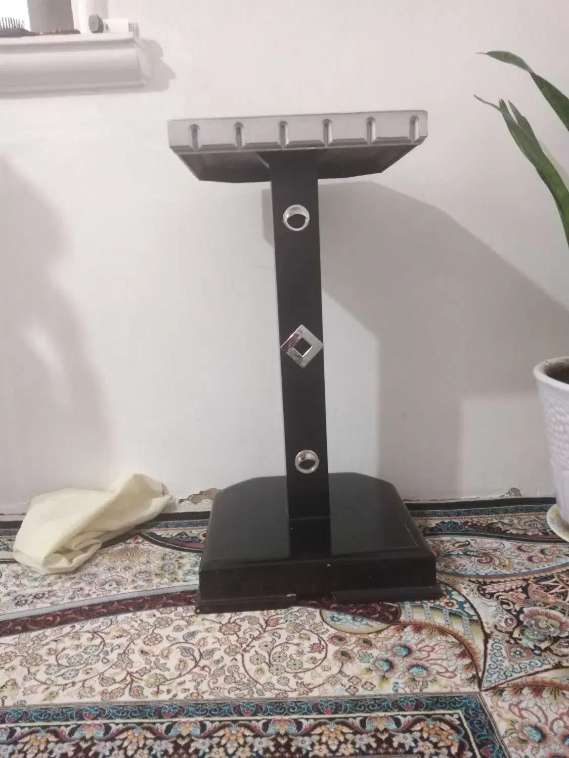 میزتلفن یا گلدان|میز تلفن|مشهد, همت آباد|دیوار