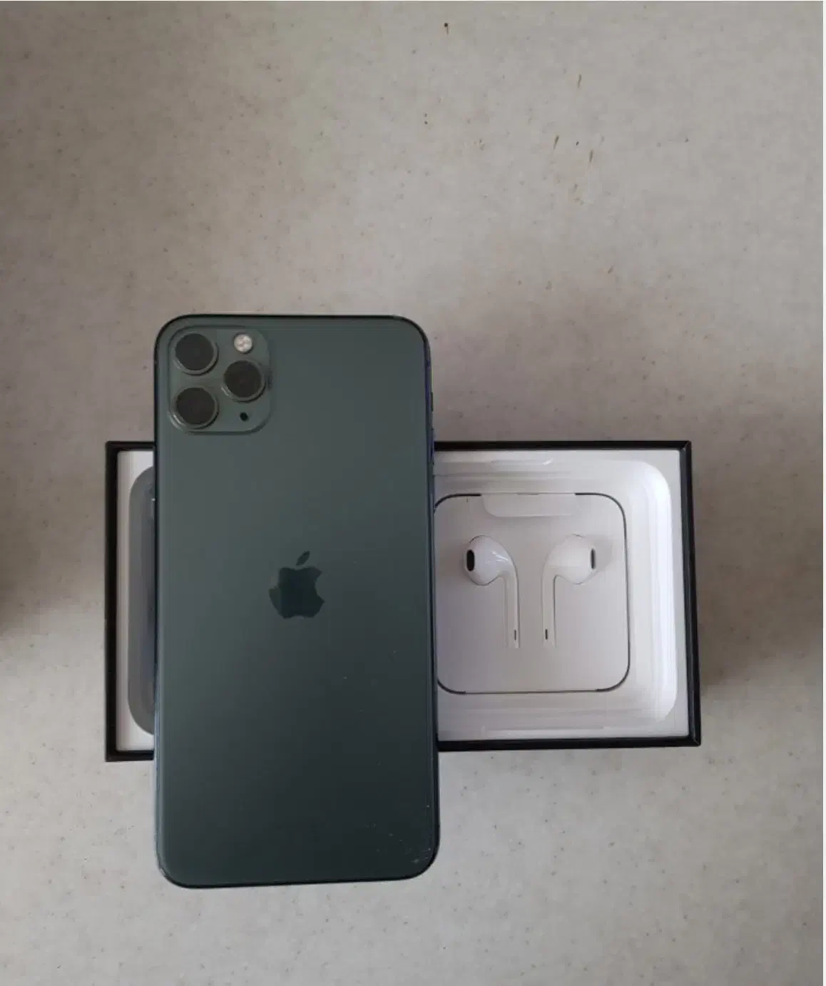 iPhone 11pro max درحد صفر|موبایل|ارومیه, |دیوار