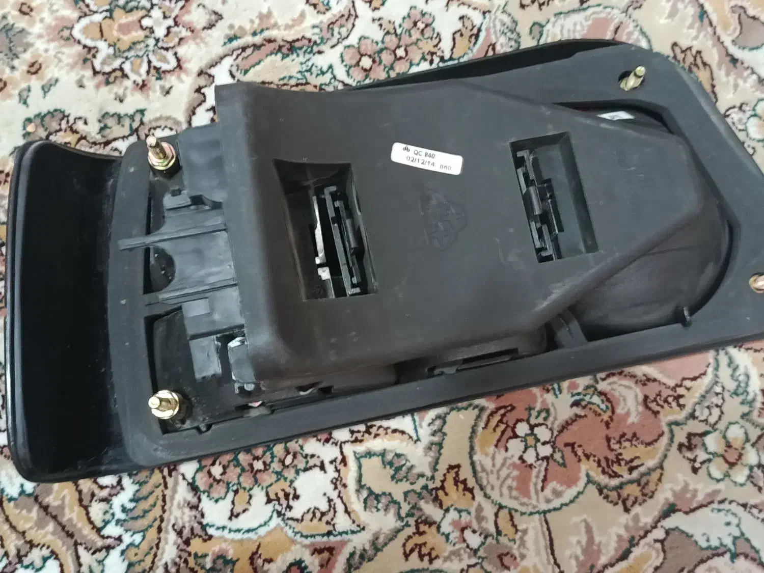 چراغ عقب|قطعات یدکی و لوازم جانبی|قدس, شهر‌قدس|دیوار