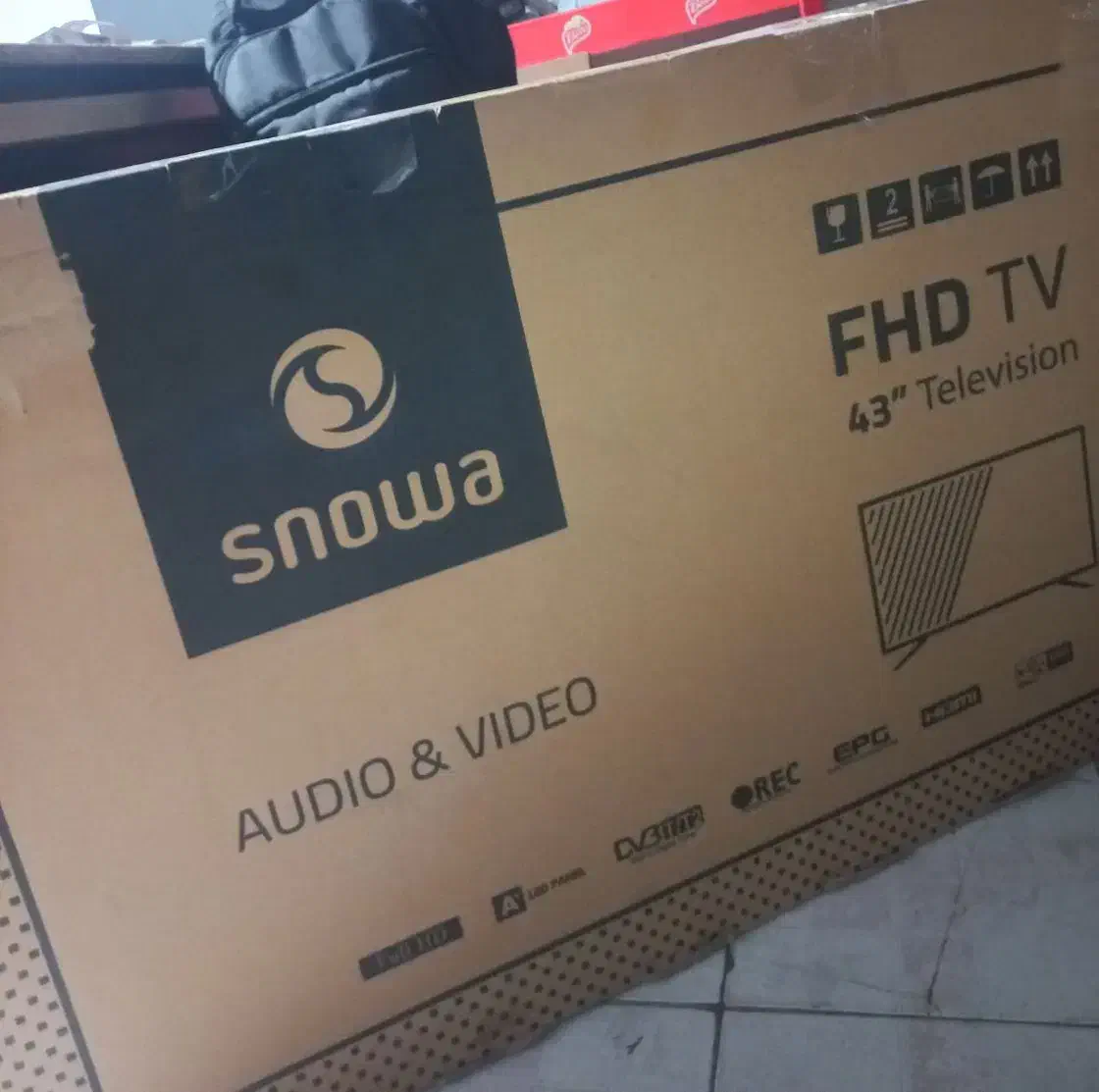 تلویزیون ۴۳ اسنوا LEDدر حد نو|تلویزیون و پروژکتور|ابهر, |دیوار