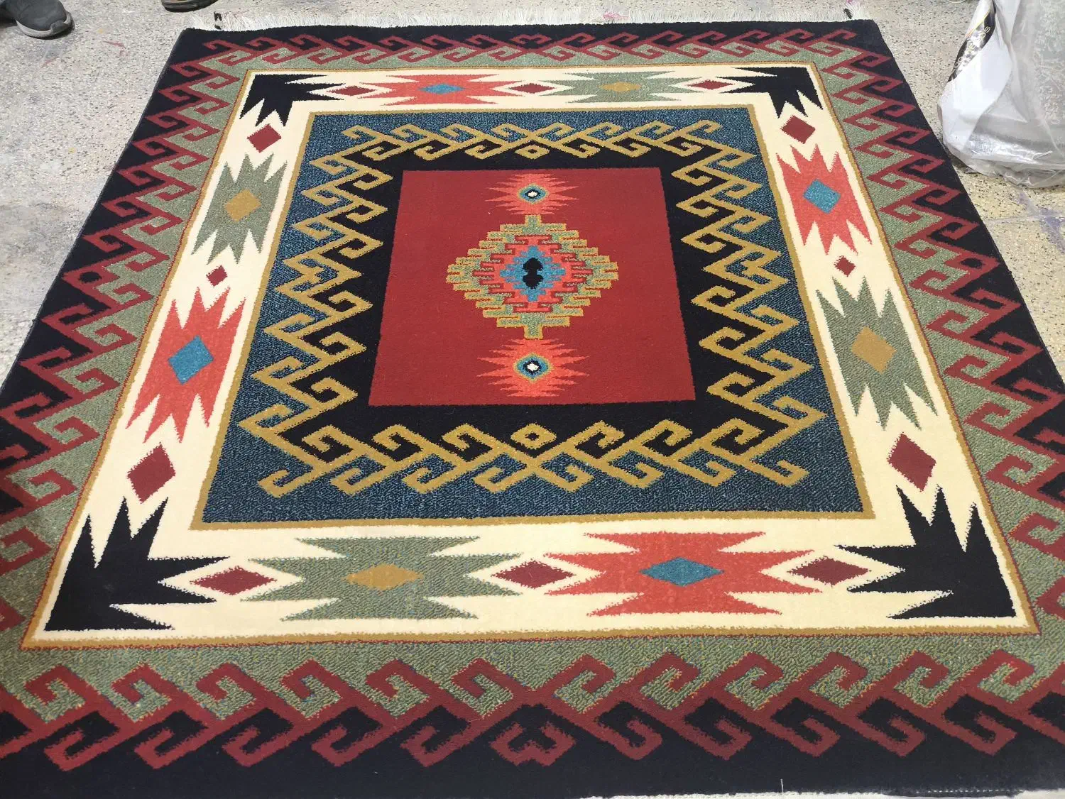 فرش عشایری مربع|فرش|تهران, امام حسین|دیوار