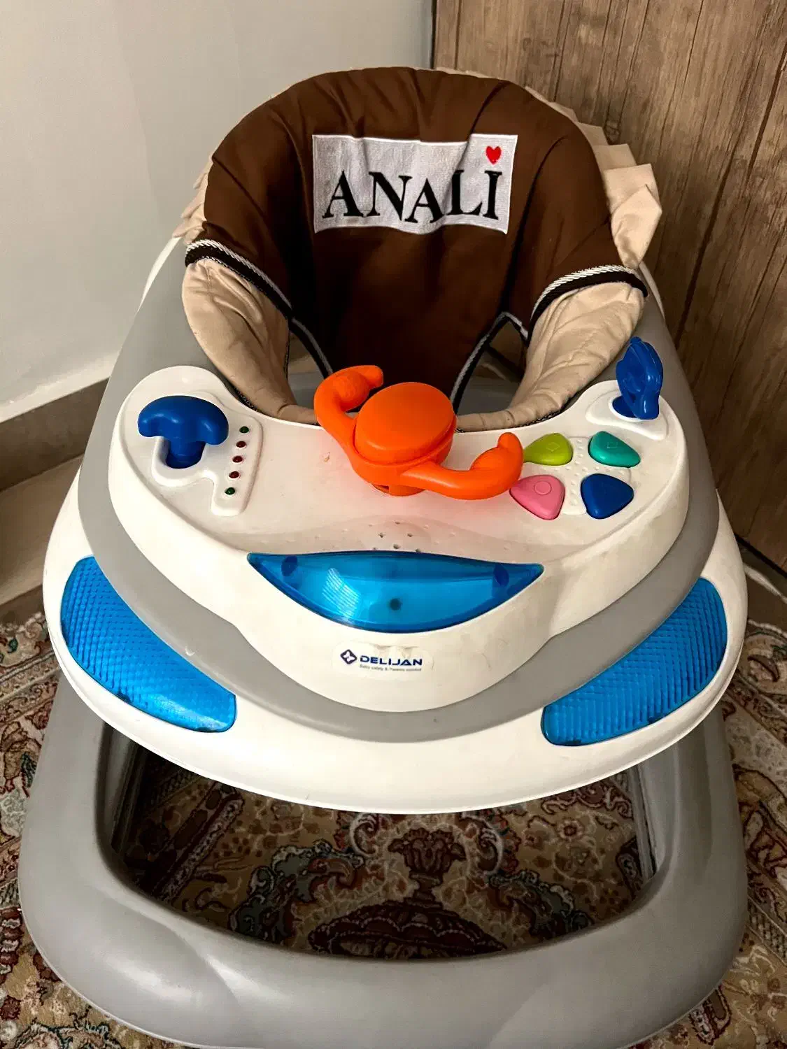 روروک موزیکال دلیجان|کالسکه و لوازم جانبی|پرند, فاز ۶|دیوار