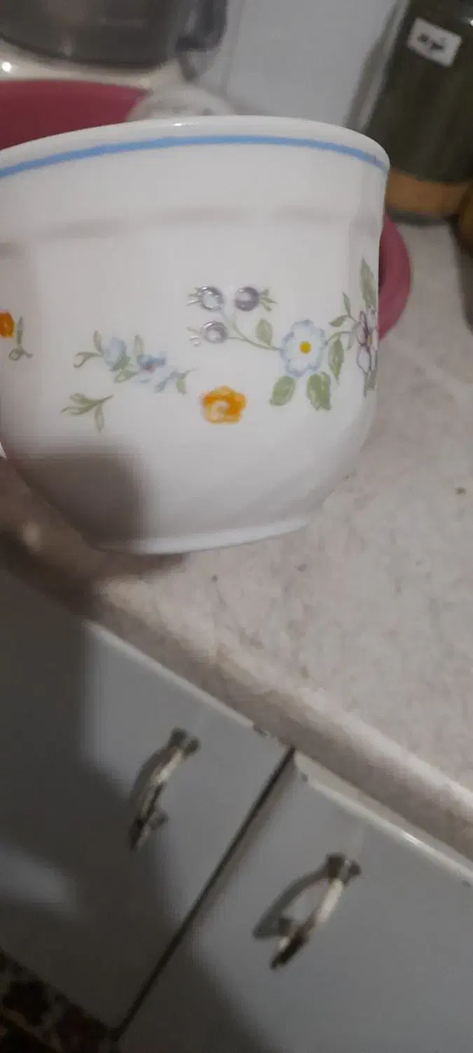 فنجان|ظروف سرو و پذیرایی|نیشابور, بنیاد شهید|دیوار