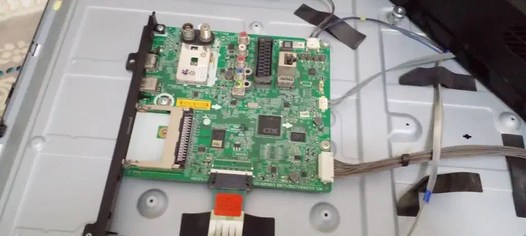 تعمیرات تلویزیون LEDوLCDدر منزل و مغازه با ضمانت|خدمات پیشه و مهارت|کرمانشاه, |دیوار