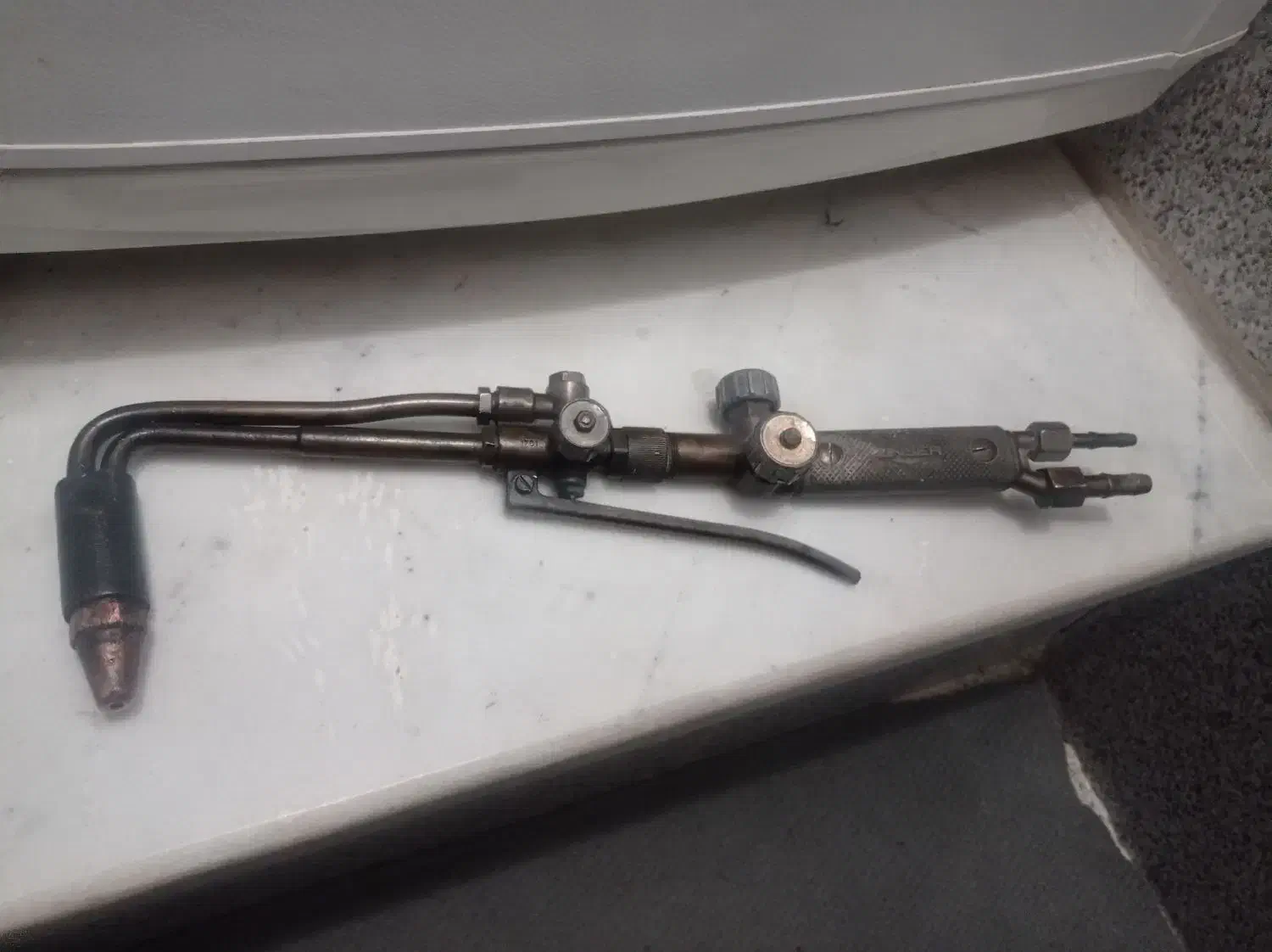 سرپیک المانی|کلکسیون اشیاء عتیقه|سبزوار, نواب صفوی|دیوار