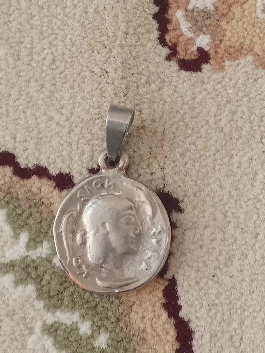 پلاک اسکندر مقدونی از جنس طلا سفید و نقره قدیمی|کلکسیون اشیاء عتیقه|تهران, مسعودیه|دیوار