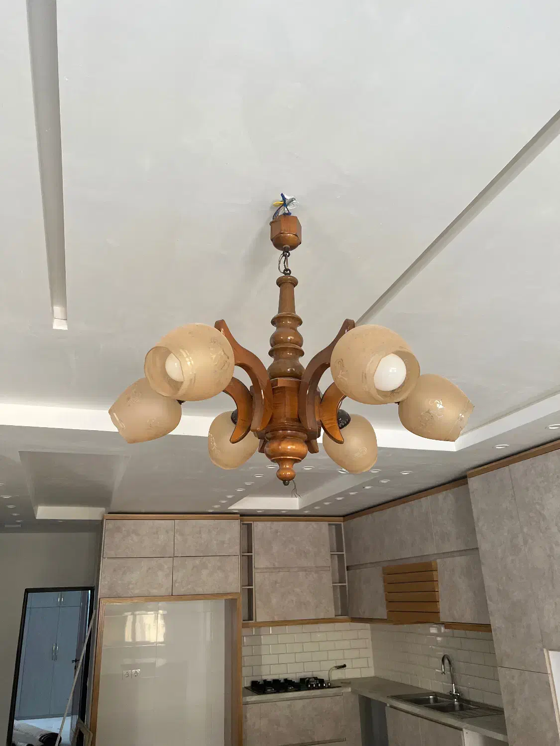 لوستر ۶شعله چوبی|لوستر و چراغ آویز|بندر کنگان, |دیوار