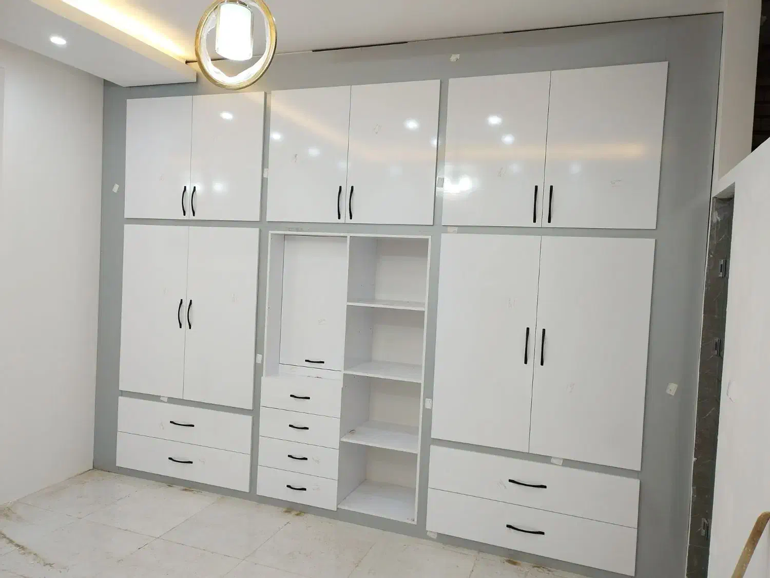 اجرای کمد دیواری و کابینت آشپزخانه|خدمات پیشه و مهارت|مشهد, خین عرب|دیوار
