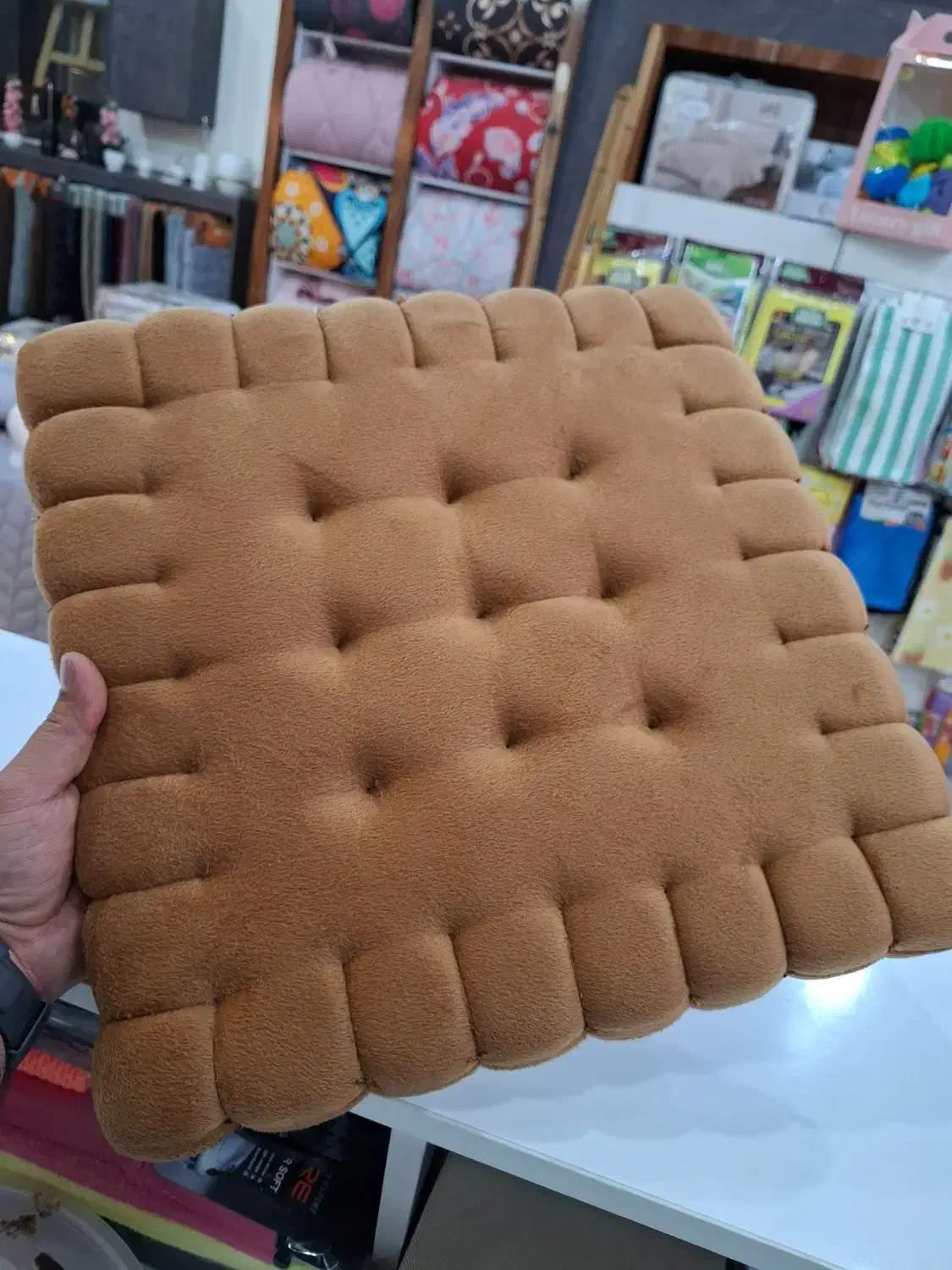 پد نشیمن بیسکوئیتی|رختخواب، بالش، پتو|محلات, |دیوار