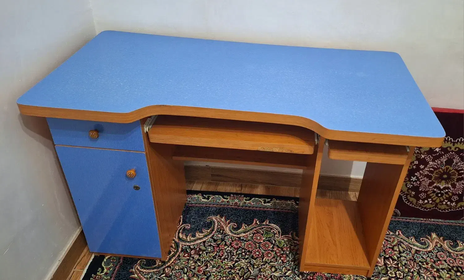 میز کامپیوتر|میز تحریر و کامپیوتر|فومن, |دیوار