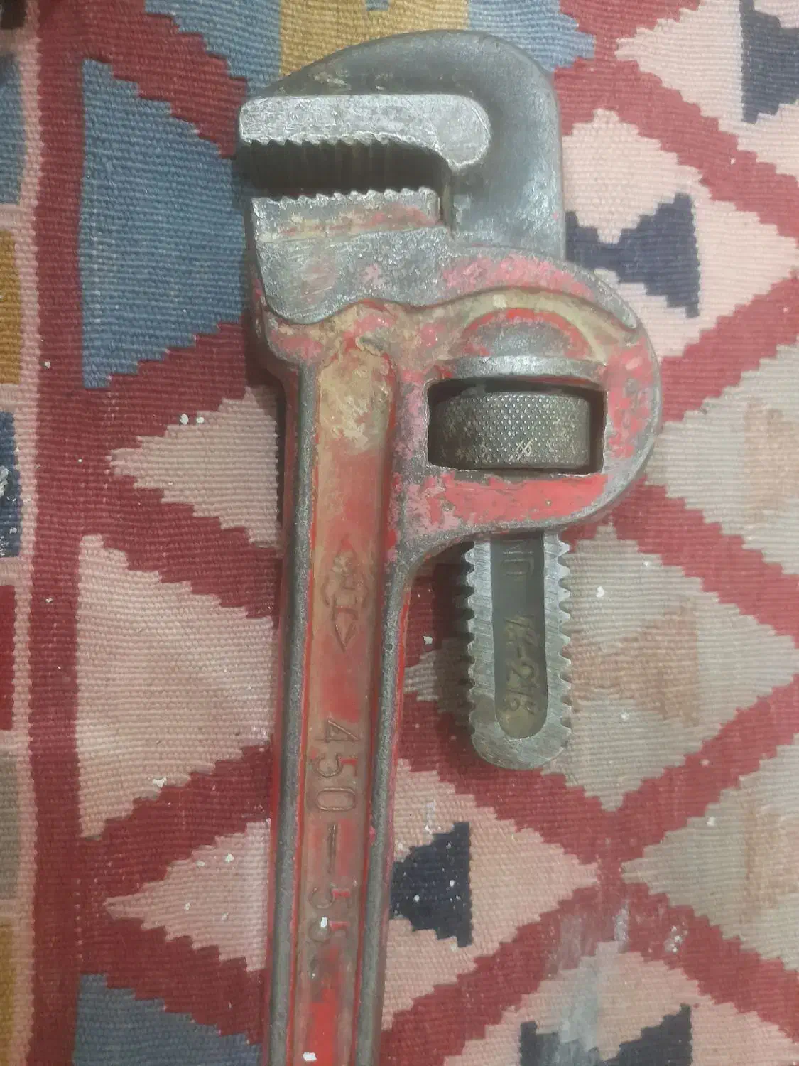 آچار لوله گیر قدیمیمی|ابزارآلات|شاهین‌شهر, مسکن مهر|دیوار